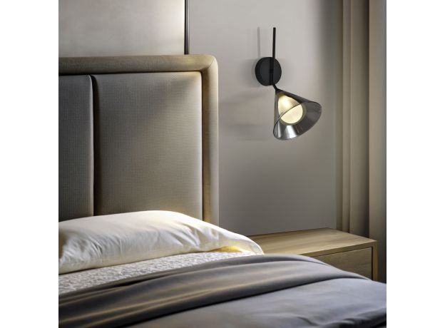 Настенный светильник со стеклянным плафоном 70161/1 черный