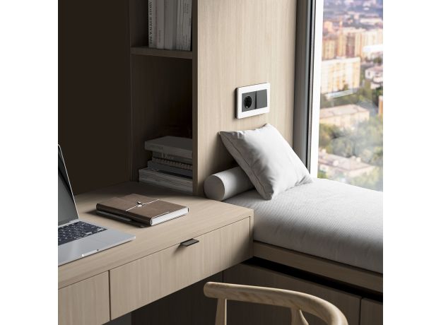 Рамка из поликарбоната на 2 поста Split белый/черный, soft-touch W0023068