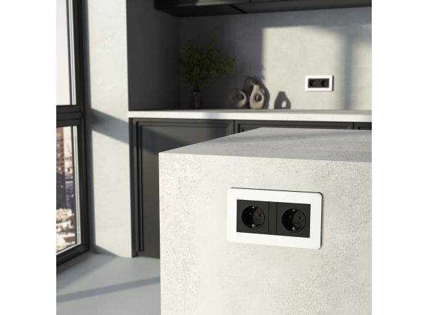 Рамка из поликарбоната на 2 поста Split белый/черный, soft-touch W0023068