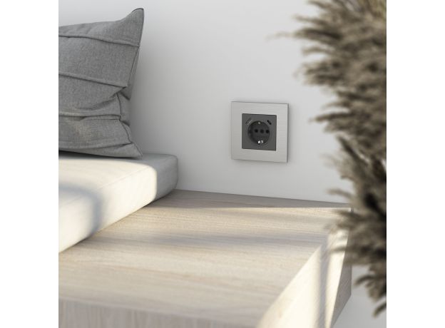 Рамка из металла на 1 пост АluMax алюминий W0013506