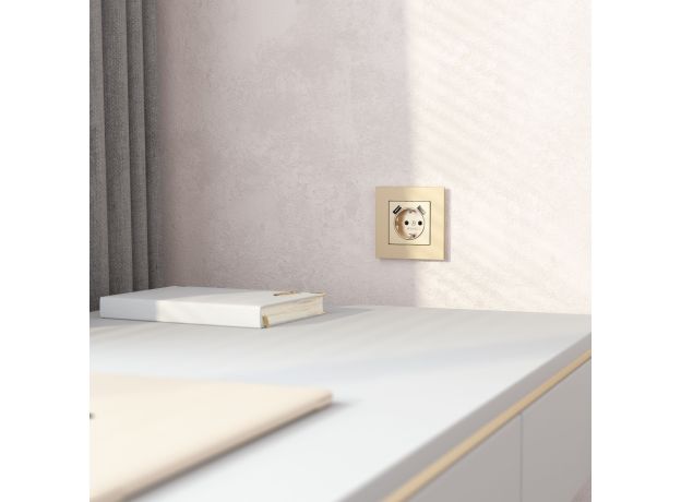 Рамка из металла на 1 пост АluMax шампань алюминий W0013511