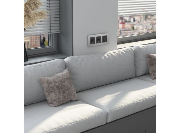 Рамка из металла на 3 поста АluMax алюминий W0033506