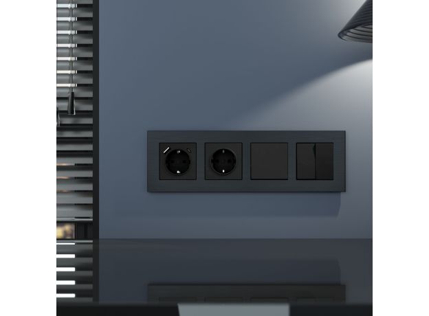 Рамка из металла на 4 поста АluMax черный алюминий W0043508