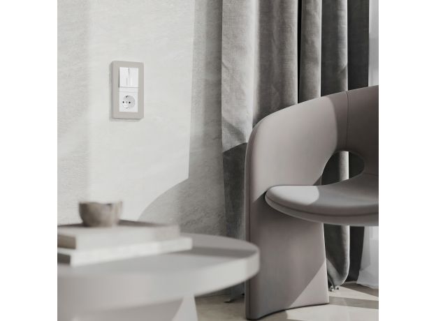 Рамка из поликарбоната на 2 поста Split дымчатый/белый, soft-touch W0023067