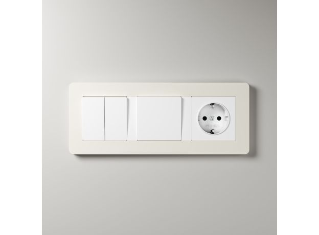 Рамка из поликарбоната на 3 поста Split айвори/белый, soft-touch W0033066