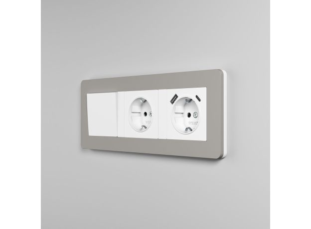 Рамка из поликарбоната на 3 поста Split дымчатый/белый, soft-touch W0033067