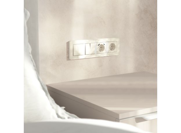 Рамка из поликарбоната на 4 поста Split айвори/белый, soft-touch W0043066