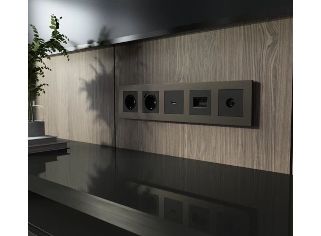 Рамка из поликарбоната на 5 постов Slab бронза софт W0052963