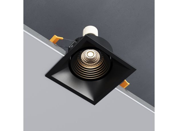 Светильник встраиваемый Punto черный 25017/01