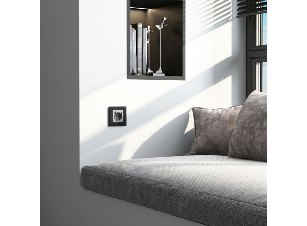 Рамка из стекла на 1 пост Senso черный soft-touch W0013108