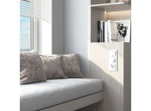 Рамка из стекла на 3 поста Senso белый soft-touch W0033101