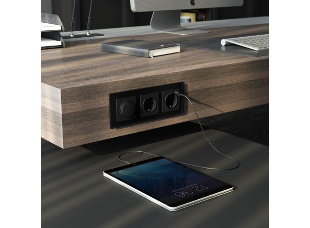 Рамка из стекла на 3 поста Senso черный soft-touch W0033108