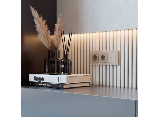 Рамка из стекла на 3 поста Senso шампань soft-touch W0033111