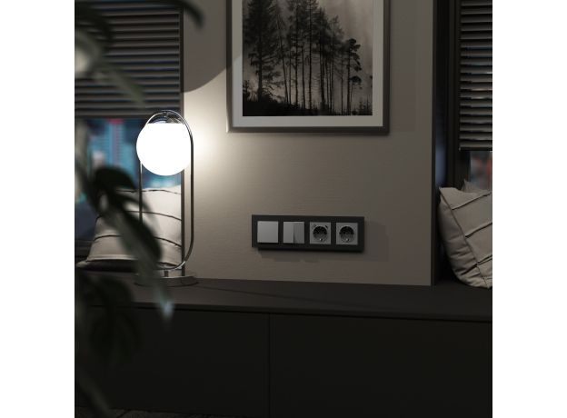 Рамка из стекла на 4 поста Senso черный soft-touch W0043108