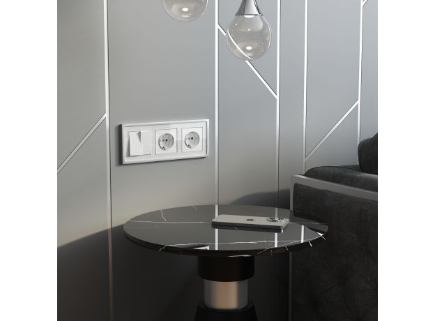 Розетка с заземлением и шторками (белый акрил) W1171141