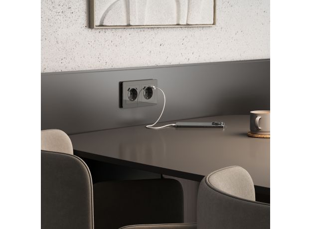 Розетка с заземлением, шторками и USB тип A+C (графит акрил) W1171744