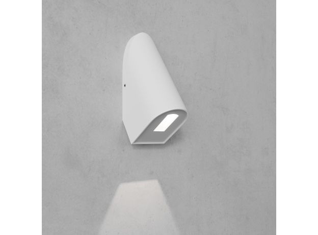 Уличная светодиодная подсветка для лестниц и дорожек 35168/D белый