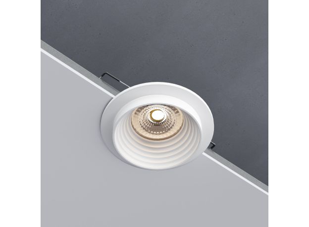 Встраиваемый точечный светильник 25007/01