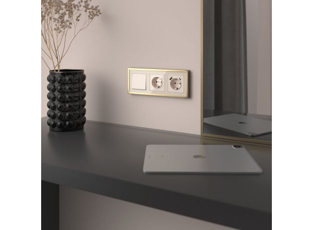 Выключатель одноклавишный (айвори акрил) W1110043