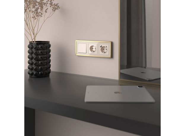 Выключатель одноклавишный проходной (айвори акрил) W1112043