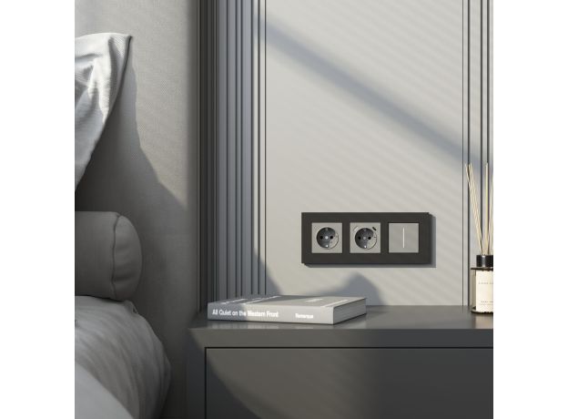 Рамка из поликарбоната на 3 поста Slab черный софт W0032908