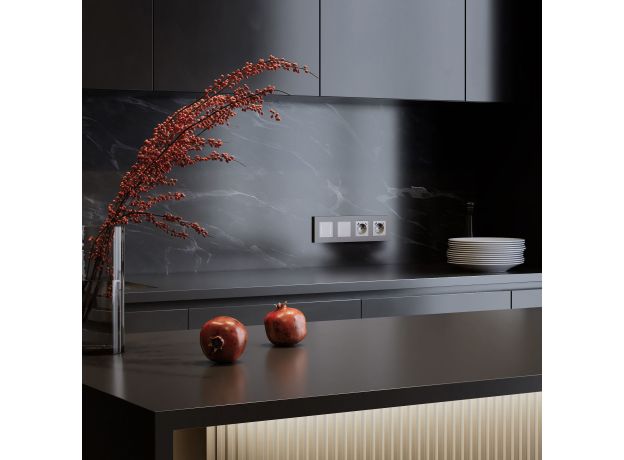 Рамка из поликарбоната на 4 поста Slab серебро софт W0042965