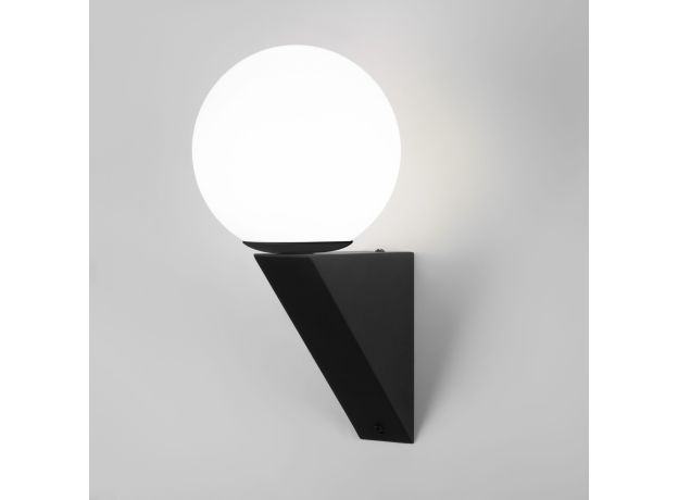 Уличный настенный светильник 35003/U черный