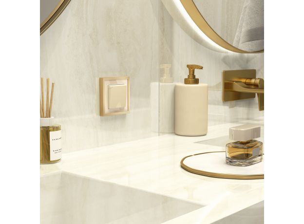 Рамка из металла на 1 пост Baguette айвори/латунь W0012851