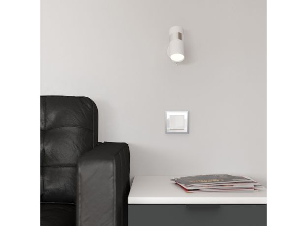 Рамка из металла на 1 пост Baguette белый/серебро W0012850