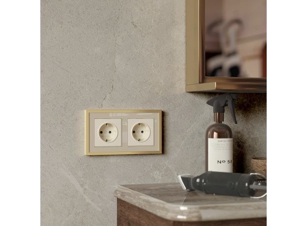 Рамка из металла на 2 поста Baguette айвори/латунь W0022851