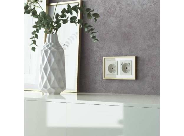 Рамка из металла на 2 поста Baguette айвори/латунь W0022851