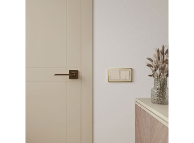 Рамка из металла на 2 поста Baguette айвори/латунь W0022851