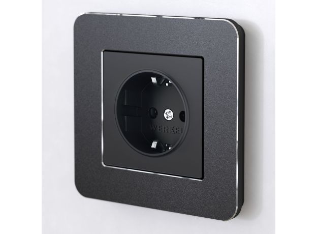 Рамка из металла на 1 пост Platinum черный алюминий W0012608