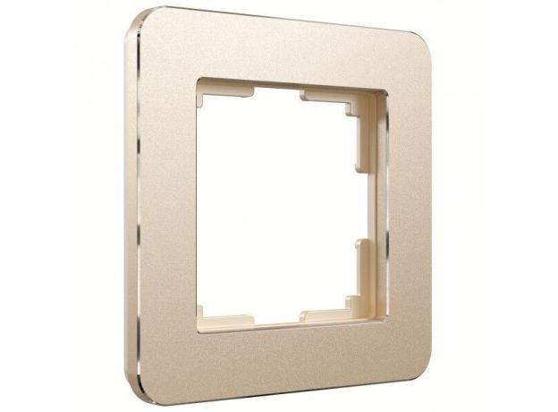 Рамка из металла на 1 пост Platinum шампань W0012611