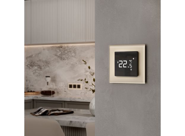 Рамка из стекла на 1 пост Favorit молочный W0011141