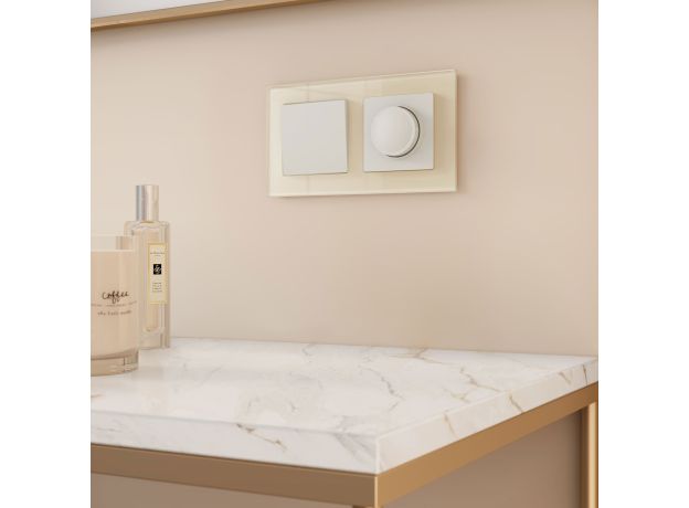 Рамка из стекла на 2 поста Favorit молочный W0021141