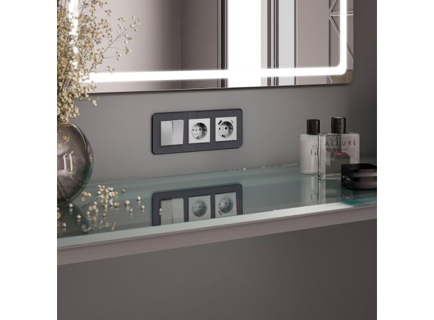 Рамка из стекла на 3 поста Elite графит W0032440