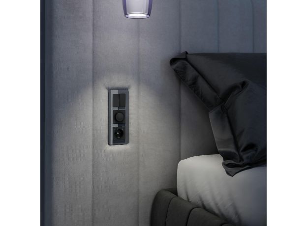 Рамка из стекла на 3 поста Elite графит W0032440