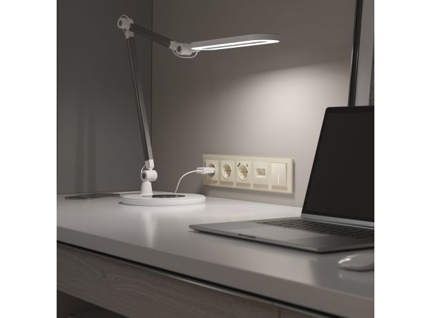 Рамка из стекла на 5 постов Favorit молочный W0051141