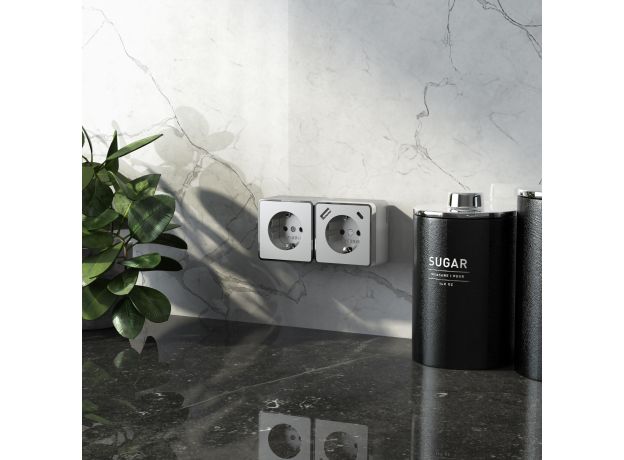 Розетка с заземлением, шторками и USB тип A+C Gallant серебряный W5071706