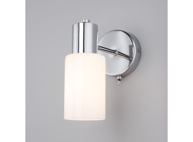 Настенный светильник со стеклянным плафоном 70160/1 хром