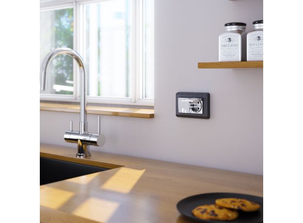 Розетка двойная влагозащ. с зазем. с защит. крышками и шторками (серебряный рифленый) W1172209