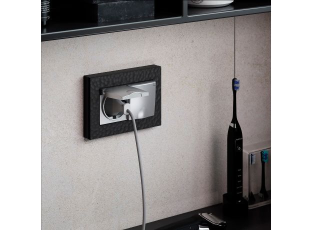 Розетка двойная влагозащ. с зазем. с защит. крышками и шторками серебряный W1172206