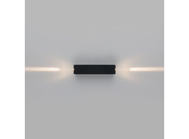 Уличный настенный светодиодный светильник Blaze LED IP65 35136/W черный