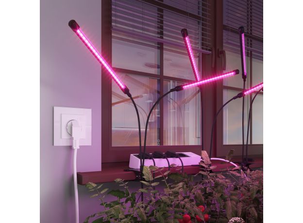 Умная  встраиваемая розетка с заземлением с защитными шторками (белый) W1171601