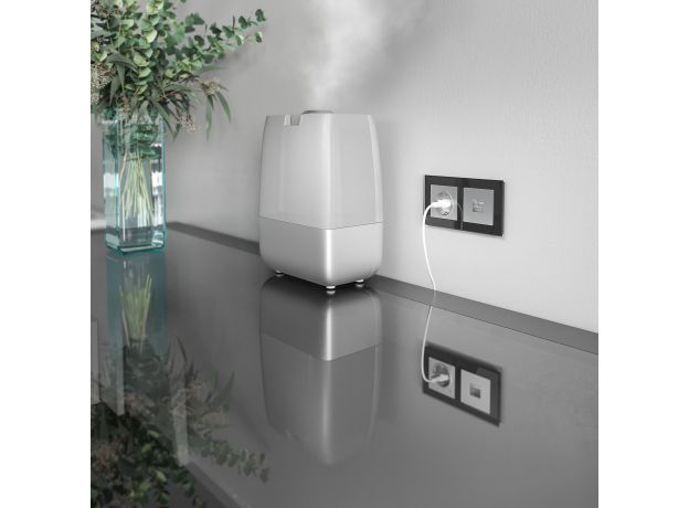 Умная встраиваемая розетка с заземлением с защитными шторками W1171606