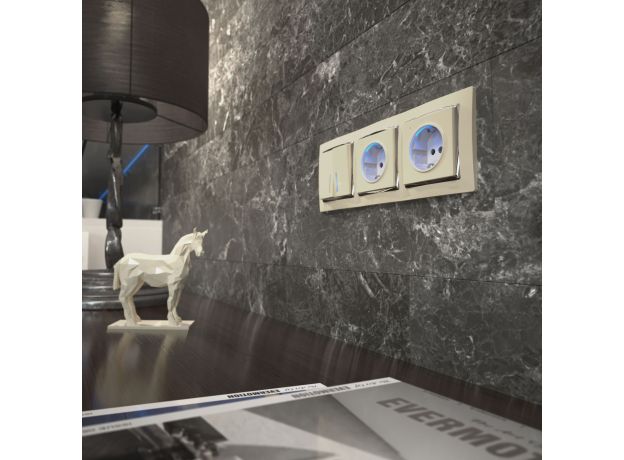 Розетка с подсветкой (слоновая кость) W1171403