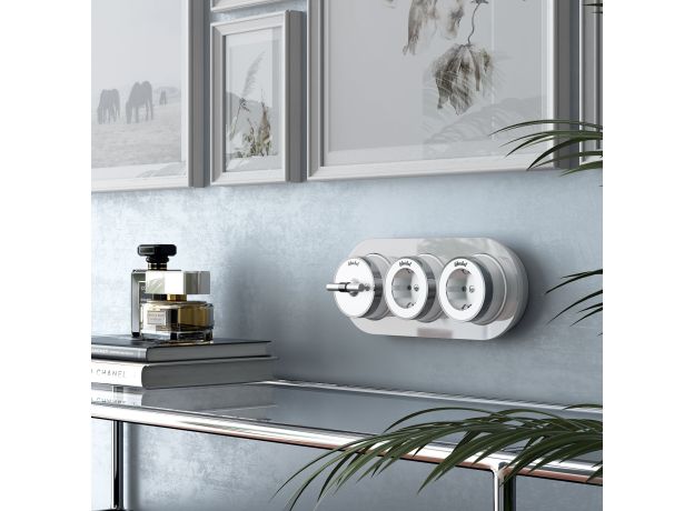 Розетка с заземлением Vintage белый матовый/хром W5871050