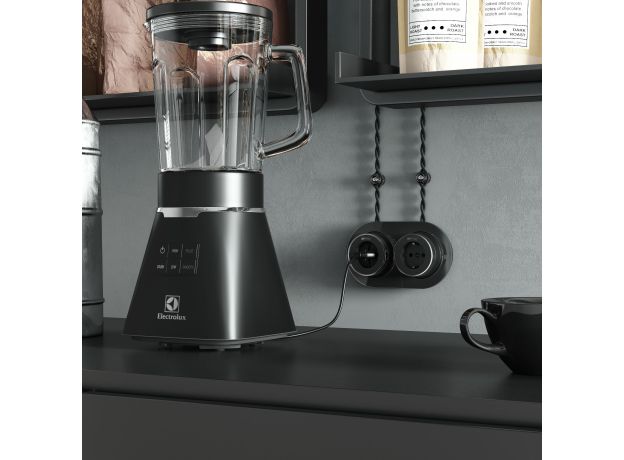 Розетка с заземлением Vintage черный матовый/хром W5871051