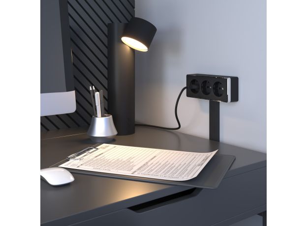 Розетка тройная с заземлением и шторками Gallant черный/хром W5073135